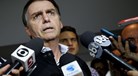 Bolsonaro defende que alunos filmem professores e critica Enem