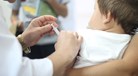 Bebês são alvo de vacinação especial contra o sarampo
