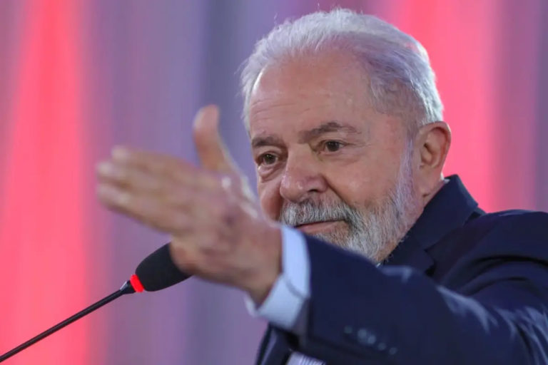 Lula sustenta inclusão do gás de cozinha na cesta básica