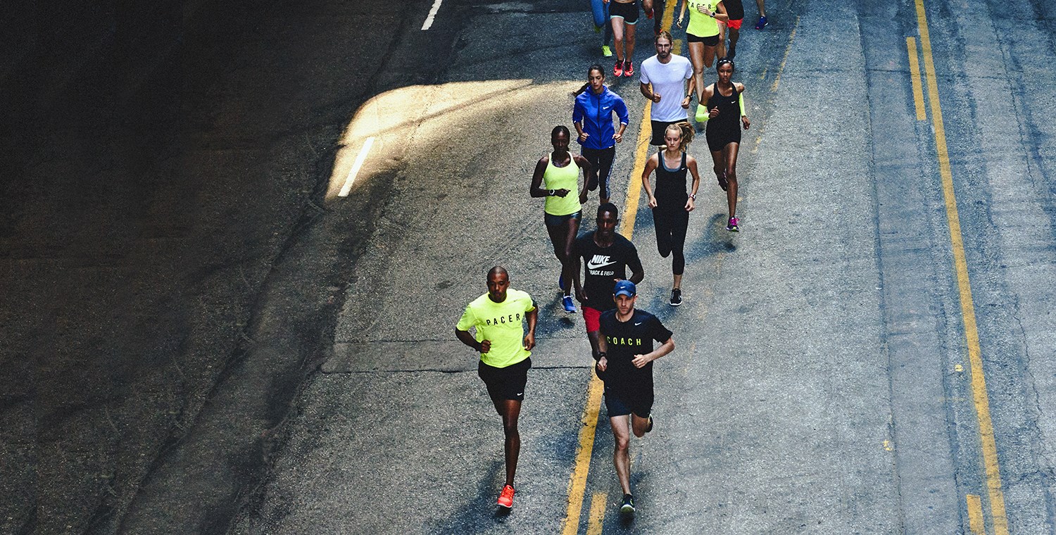 Pessoas correndo. O Nike Run Club é um dos melhores aplicativos de corrida