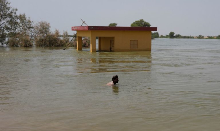 Primeiro-ministro relata situação do Paquistão após inundações