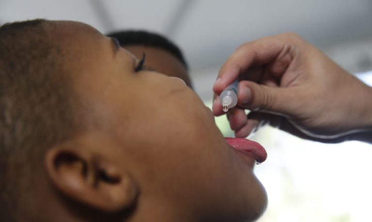 Campanha de vacinação contra a pólio será encerrada nesta sexta