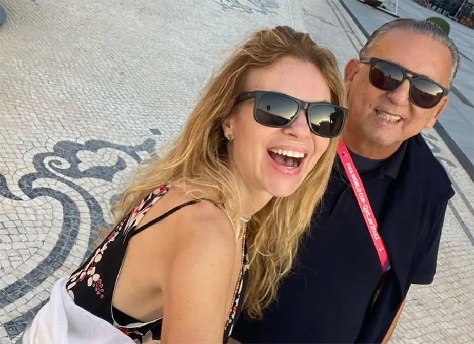 O narrador Galvão Bueno postou vários cliques com a sua mulher por meio de seu perfil oficial no Instagram na última segunda-feira (28)