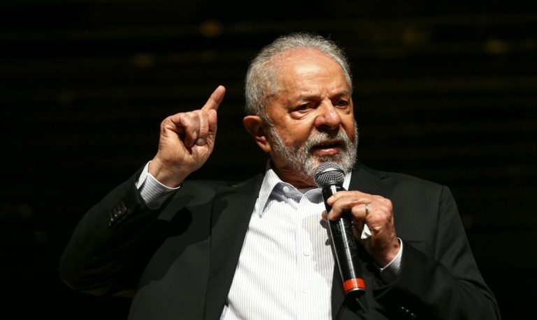 Lula realiza exames de rotina em SP