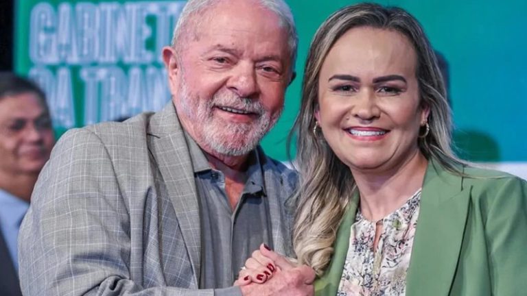 Ministro do Turismo nega desviar recursos públicos em governo Lula