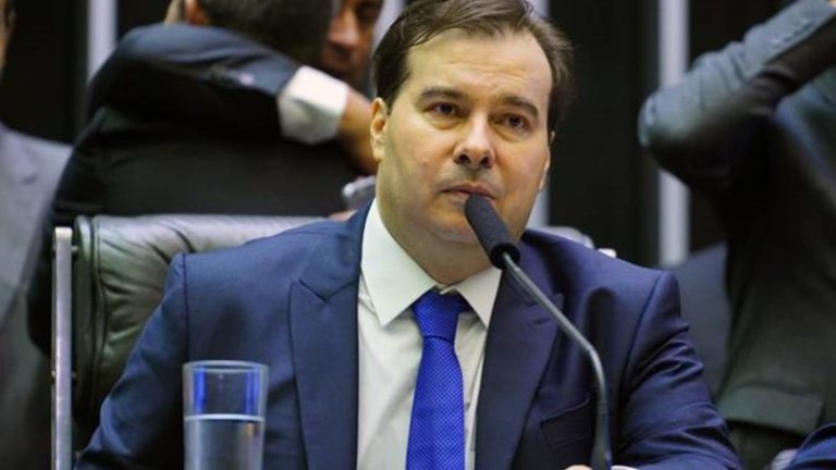 Rodrigo Maia assume presidência de entidade financeira