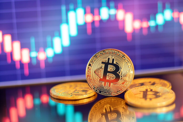 Bitcoin Desliza 3%, Arrastando Solana e Ethereum para Baixo: Crise no Mercado de Criptomoedas