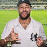 O atacante Neymar deixou os torcedores santistas eufóricos com a chance de ver o ídolo em campo