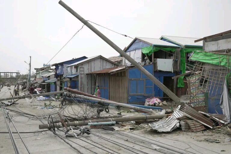 Ciclone mata mais de 40 pessoas e número tende a aumentar