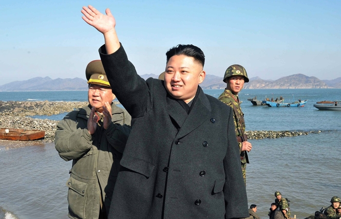 Líder Kim Jong Un tenta acordo com Putin após chegada em trem blindado