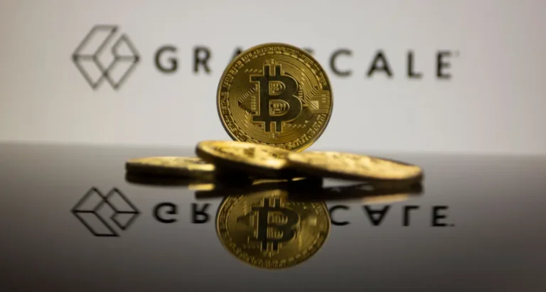ETFs de Bitcoin: Grayscale perde 50% de suas reservas, enquanto BlackRock e Fidelity avançam