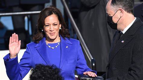 68% dos democratas prometem apoio a Kamala Harris contra Trump